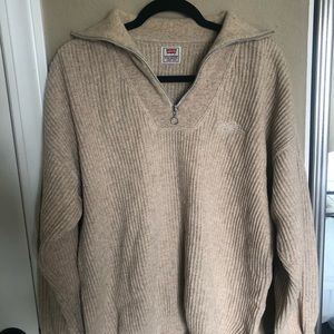 Vintage Levi’s quarter zip sweatshirt